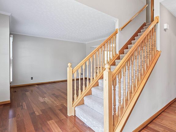 3rd image of 1765 Harrison Pond Dr