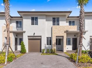 1720 Pioneer Way, Royal Palm Beach, FL 33411