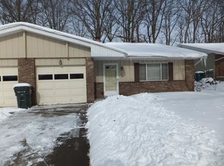 1579 Robin Ln, Stow, OH 44224