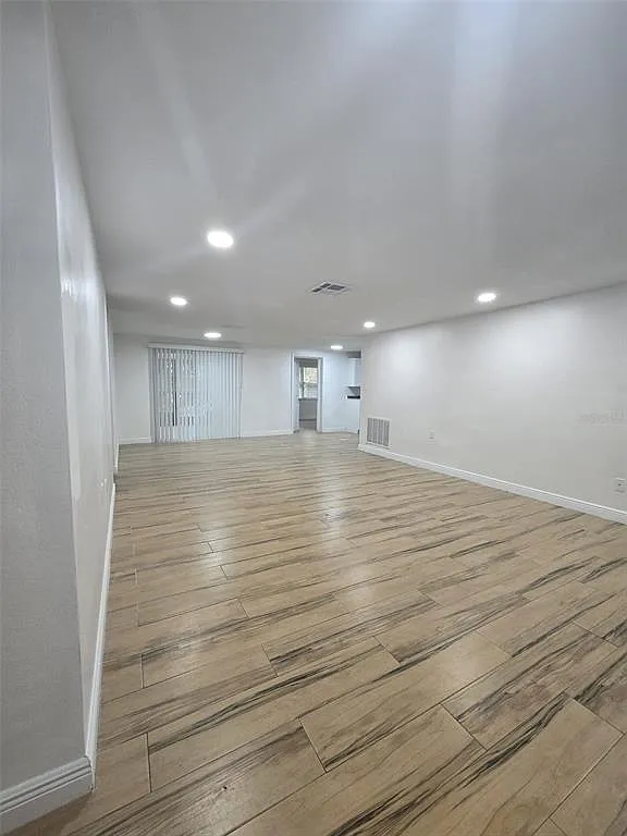 3 bed, 2.0 bath, 1377 sqft, $1,795 — Photo 3