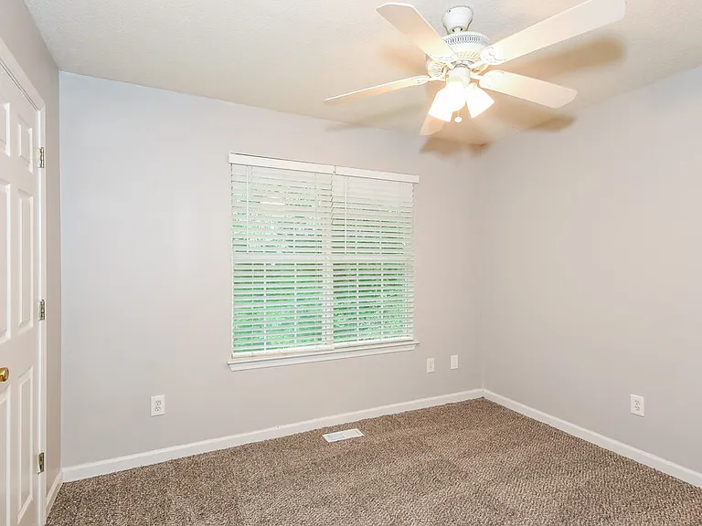 221 Martins Ct — Photo 13