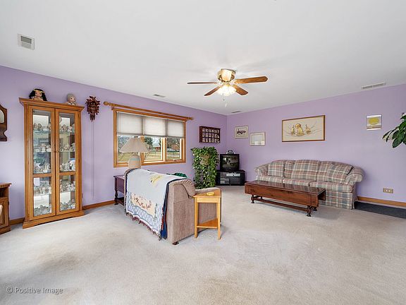 3rd image of 800 11th Ave