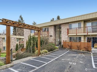 425 45th St SW APT 203, Everett, WA 98203