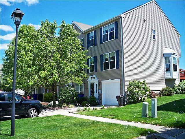 1st image of 164 Versailles Ct