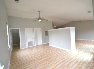 1060 E 36th St, Charlotte, NC 28205
