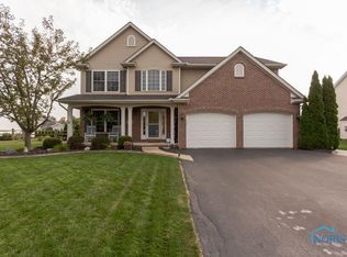 7043 Saddleback Rd, Maumee, OH 43537