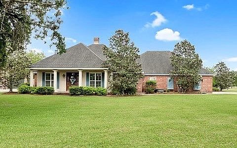 1st image of 121 Nellies Ln