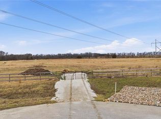 15350 W 193rd Ter, Spring Hill, KS 66083