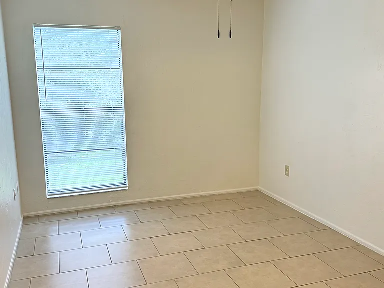 821 NW 13th St #9 — Photo 12