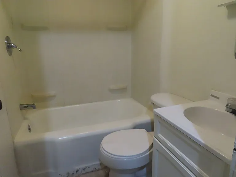 922 Fulton St — Photo 16