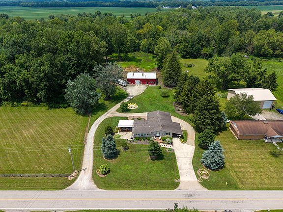 2nd image of 4724 Cedar Creek Rd