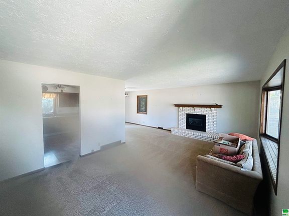 3rd image of 5408 Windsor Ave