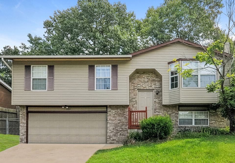 1st image of 3944 Walnut Ridge Ct
