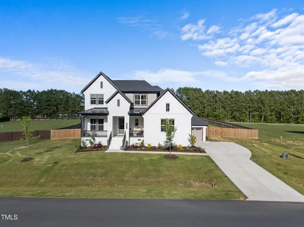 105 Scotland Dr, Youngsville, NC 27596