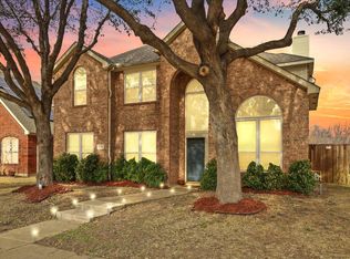 538 Continental Dr, Lewisville, TX 75067