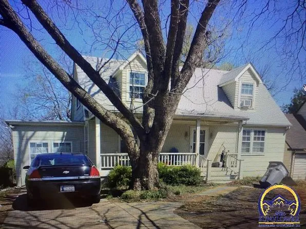 402 E 14th Ave, Emporia, KS 66801