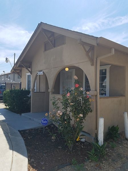 1st image of 3954 Franklin Blvd