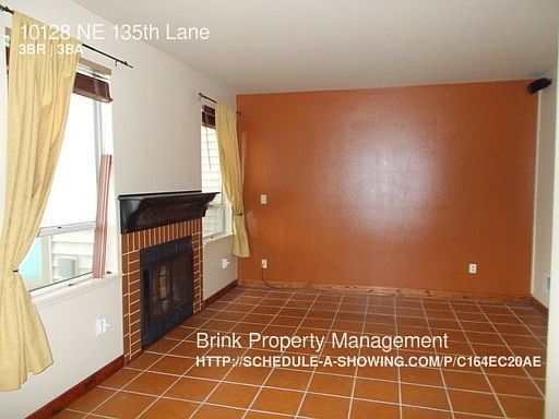 2nd image of 10128 NE 135th Ln