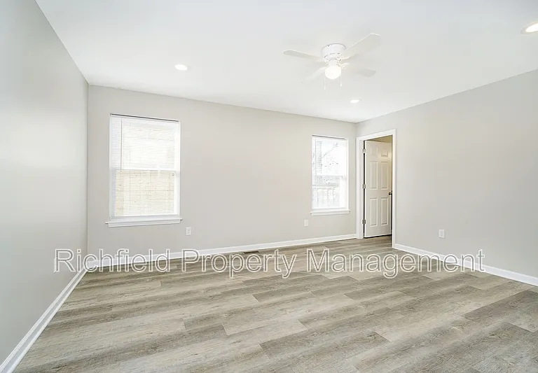 420 S Hamilton Ave #A — Photo 13