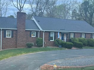 632 Friar Tuck Rd, Winston Salem, NC 27104