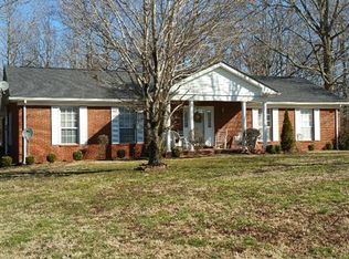 128 Hill Top Ln, Big Rock, TN 37023