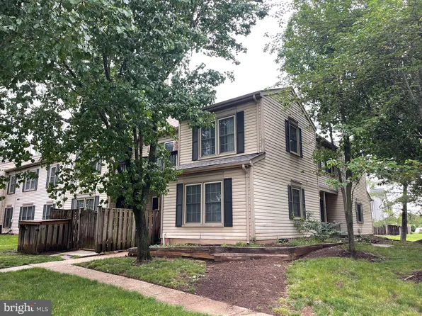 7552 Emerald Dr, Manassas, VA 20109