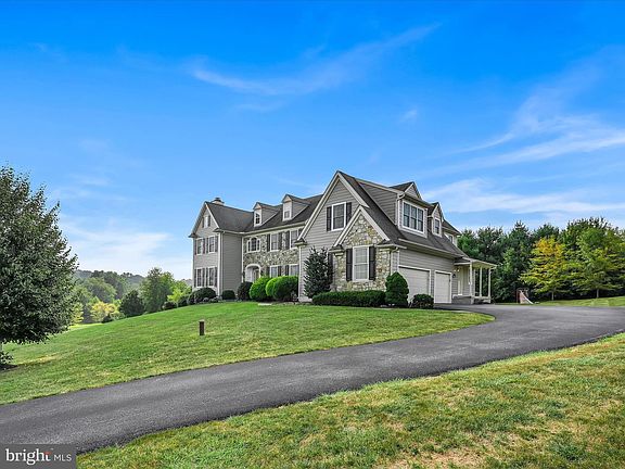 4th image of 100 Wyndham Hill Dr