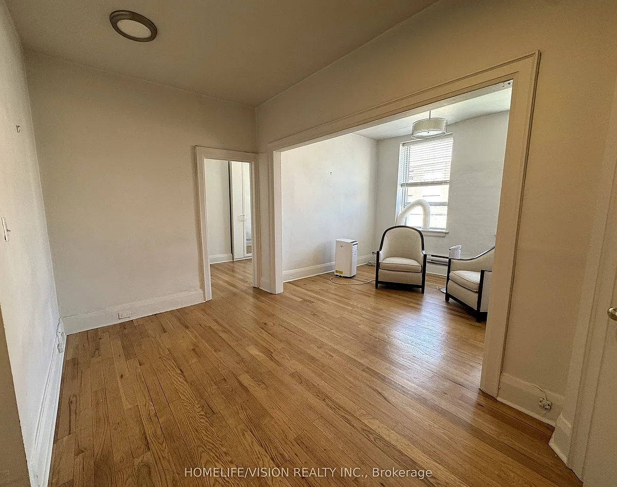 Building Photo - 555 Danforth Ave #1