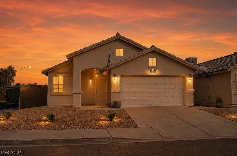 3 bed, 2.0 bath, 1565 sqft, $2,350 — Photo 1