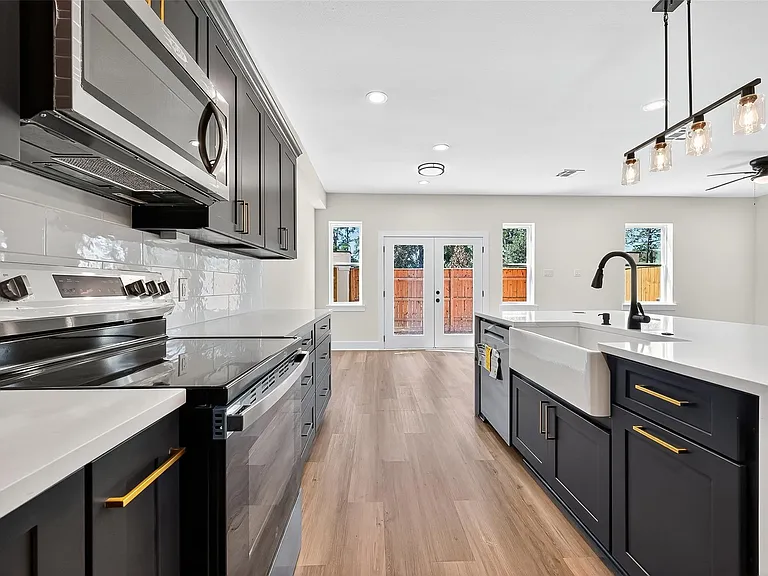 12315 New Jordan Ln — Photo 18