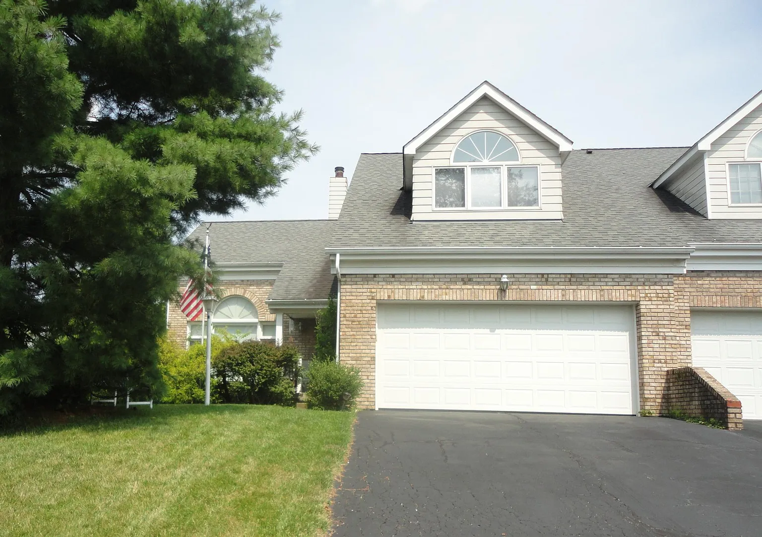 76 Pond Ct S photo 1