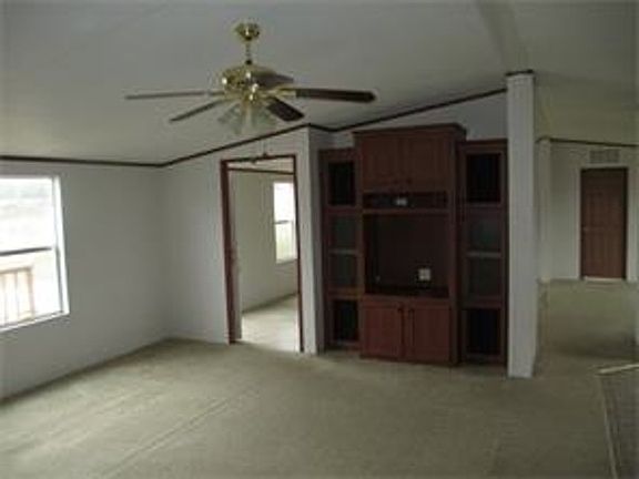 5th image of 6204 Blanco Cir