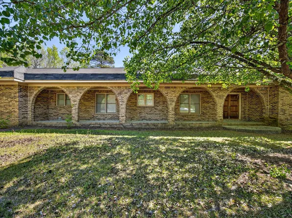 1802 Pine St, West Columbia, SC 29170