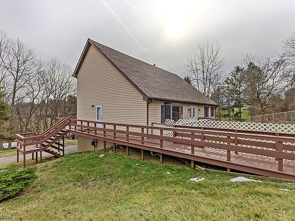 4th image of 140 Iris Ln