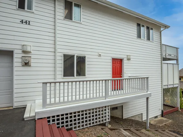 441 King St, Yachats, OR 97498