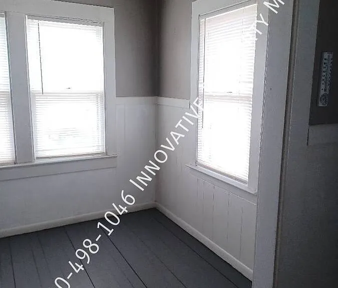 1115 Knapp Ave #2 — Photo 7