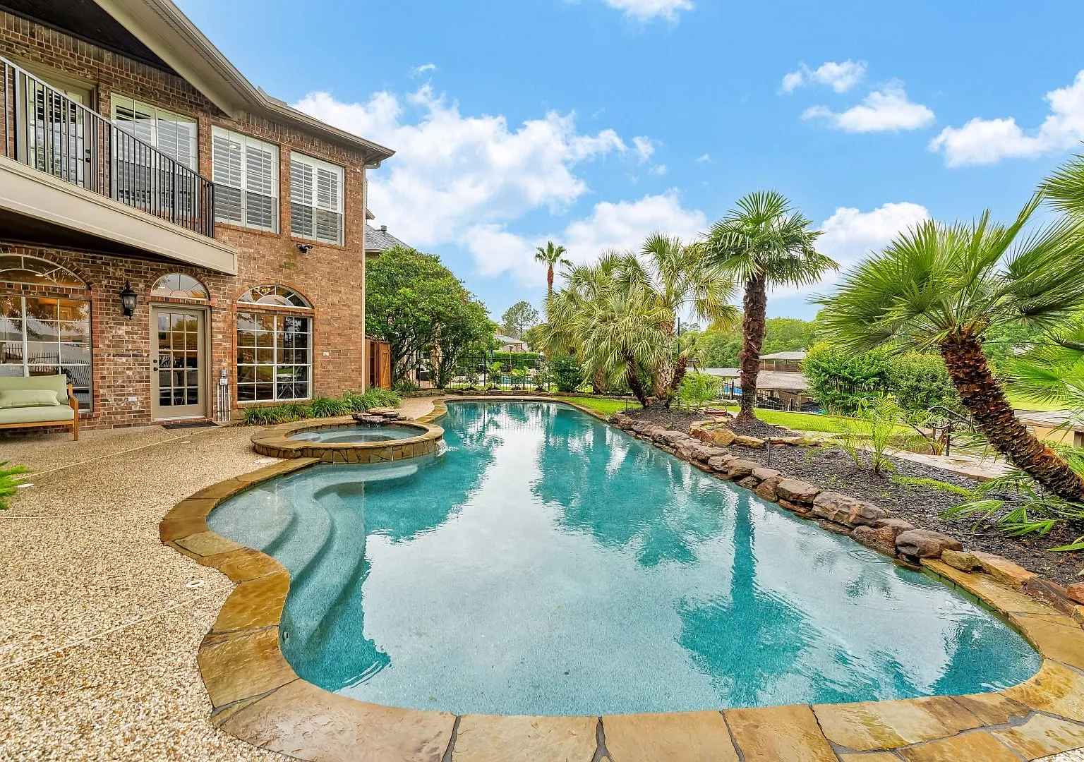 5 bed, 4.0 bath, 4126 sqft, $10,500 — Photo 1