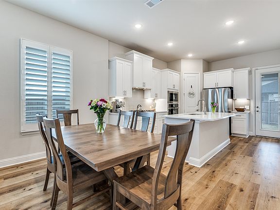 3rd image of 10990 Prairie Rose Rd