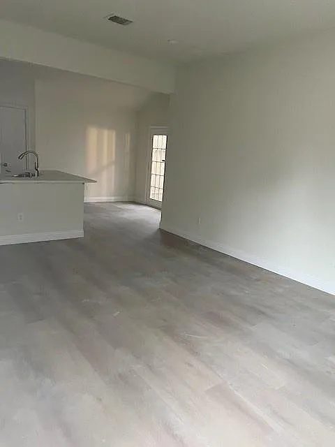 3 bed, 2.0 bath, 1100 sqft, $1,500 — Photo 4