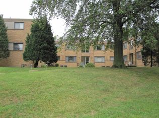 8506 Titchfield Ct APT A, Affton, MO 63123