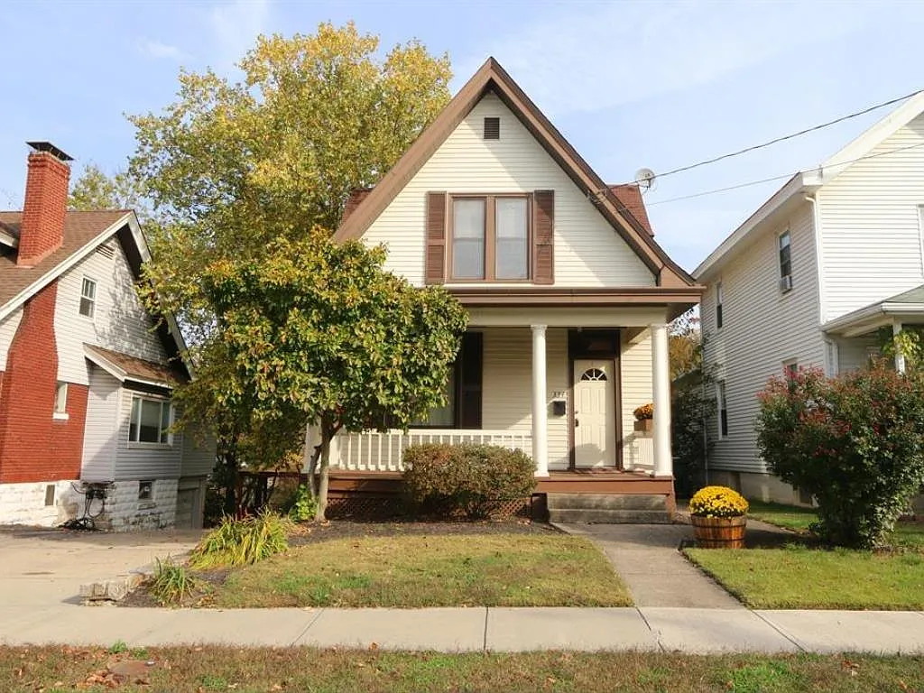 334 Linden Ave photo 1