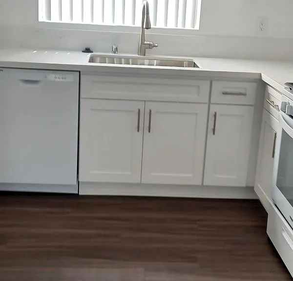 2252 E Devonshire Ave #A — Photo 6