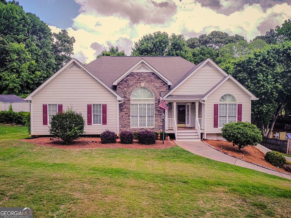 1st image of 168 Magnolia Dr