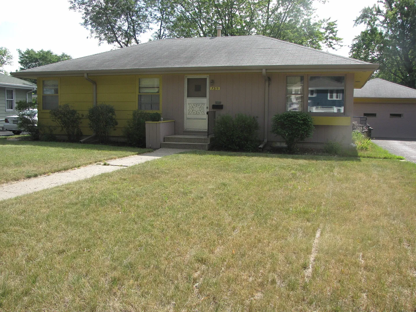 Great location in Richfield,*3Bed*1Bath single family home Avail Now! — Photo 1