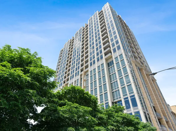 700 N Larrabee St, Chicago, IL