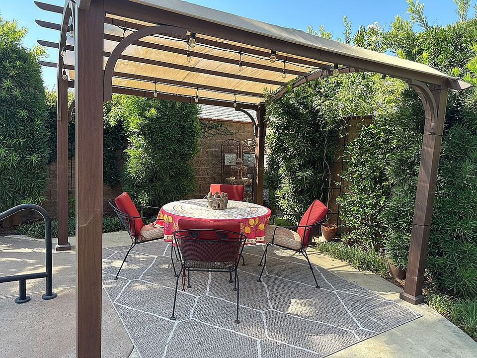 2nd image of 539 Diana Ct