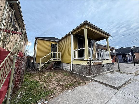4th image of 1464 N Claiborne Ave