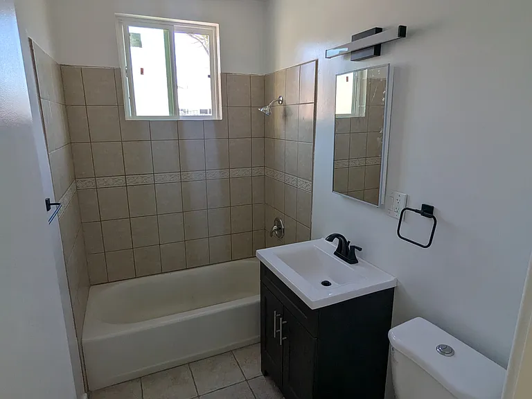 5206 Elizabeth St #1/4 — Photo 8