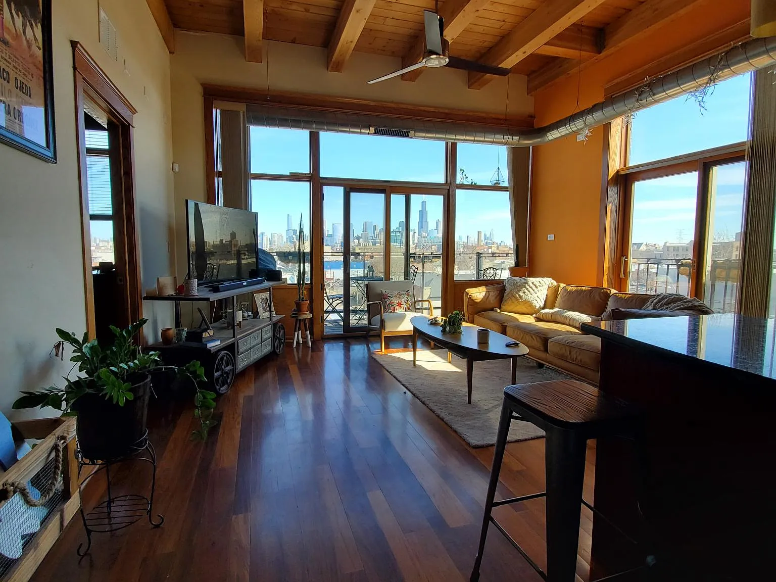 2 bed, 1200 sqft, $3,300 — Photo 4