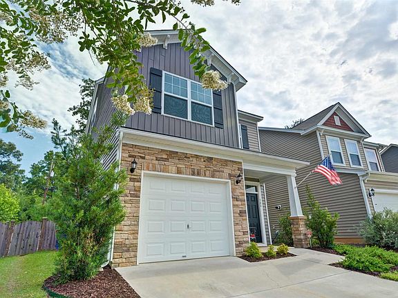 2nd image of 384 Eastfair Dr